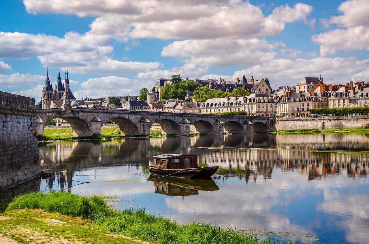 Cycling Discovery in the Heart of the Châteaux Country cycling-discovery-chateaux-country